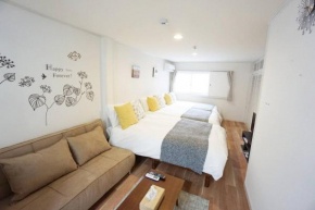 Apartment House White Mansion 401